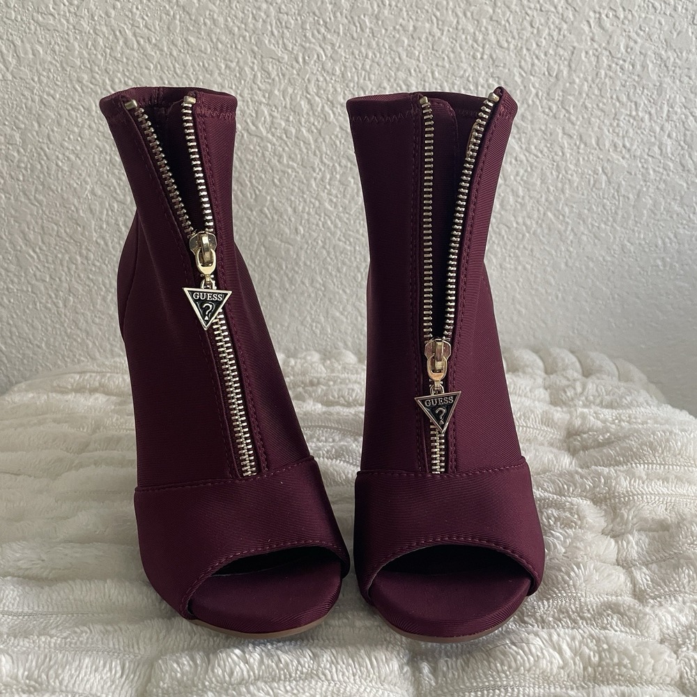 Guess Los Angeles Sz 6 Miranda Purple Heeled Boots with Front Zipper Gold Accent - Picture 2 of 10